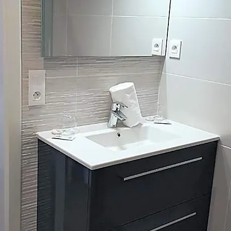 Medicis Aparthotel 4*